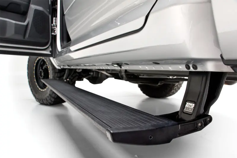 Amp Research | 22-23 Chevy/Gmc Silverado/Sierra 1500 & 2024 2500/3500Hd Powerstep Plug N Play 1