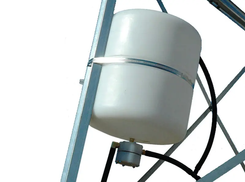 Outdoor Water Solutions Windmill Freeze Control 2 ½ Gallons Tank 1