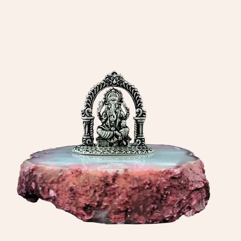 Silver (92.5) Ganesh Sitting In Arch With Semi Precious Stone 22 Gm 1